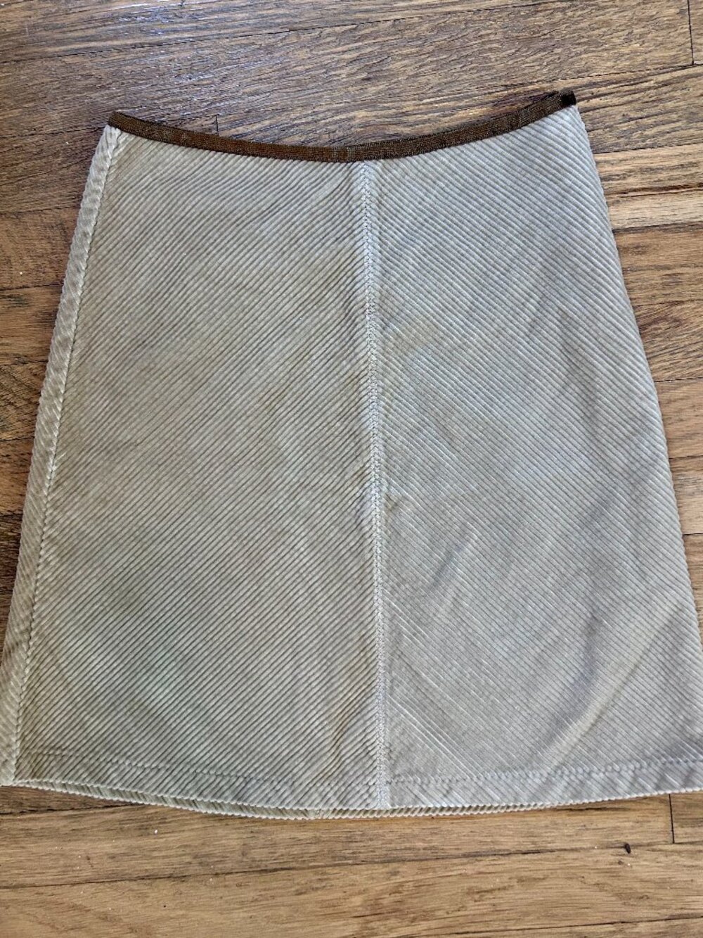 J Crew Kids Beige Corduroy Skirt / Size 10